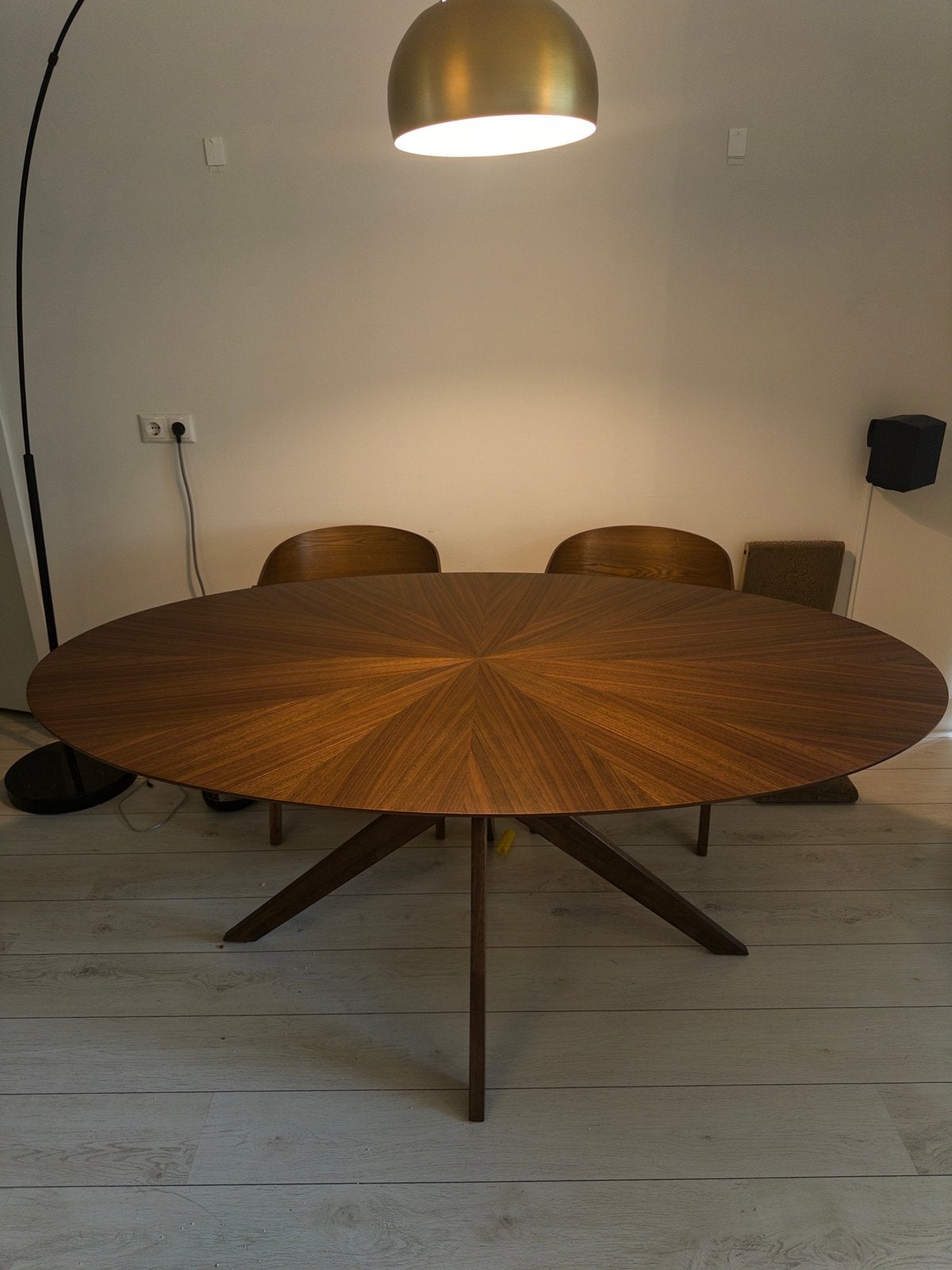 Kave Home Naanim Bruine Ovale Eettafel - Splinternieuw!, Ophalen, 100 tot 150 cm, Nieuw, 150 tot 200 cm