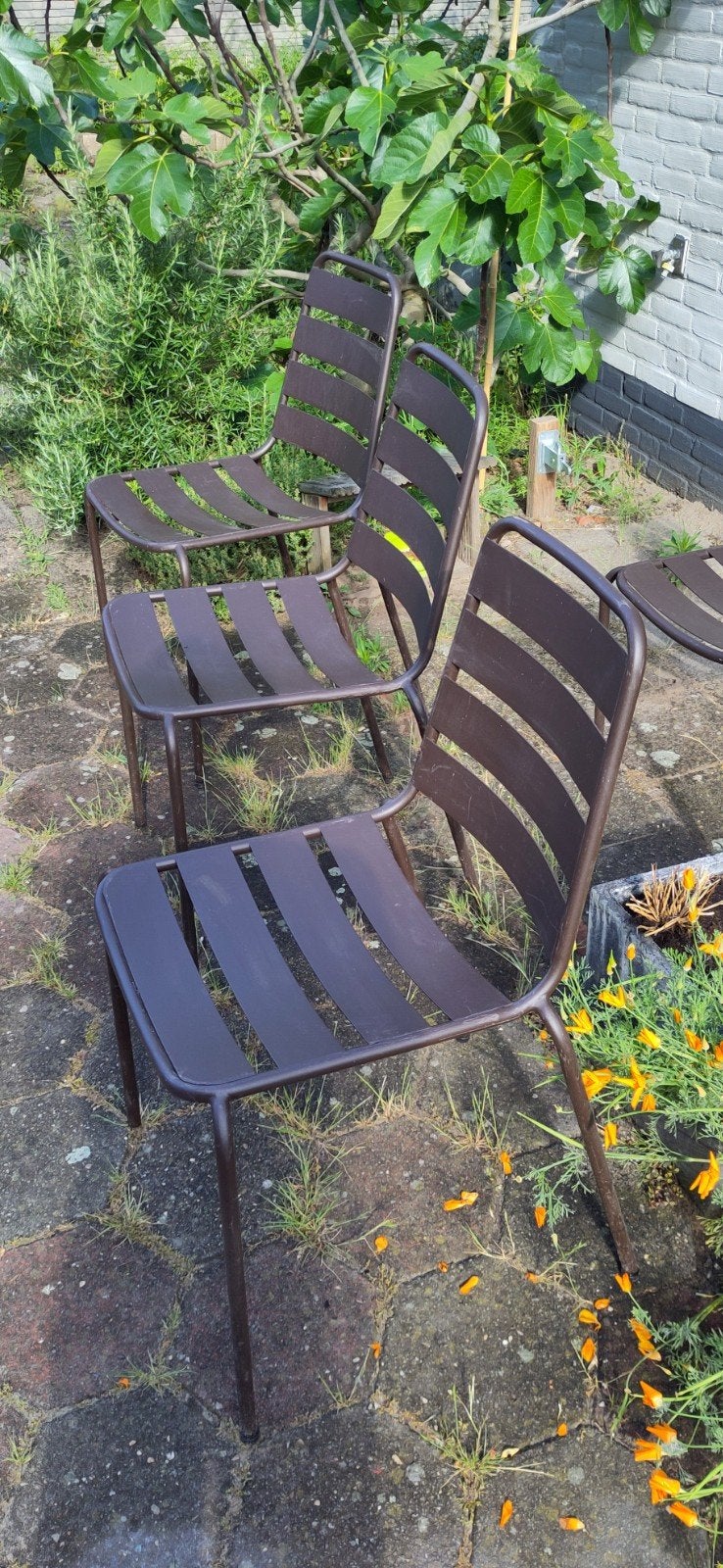5 bruine metalen tuinstoelen, Ophalen, Gebruikt, Metaal, Stapelbaar