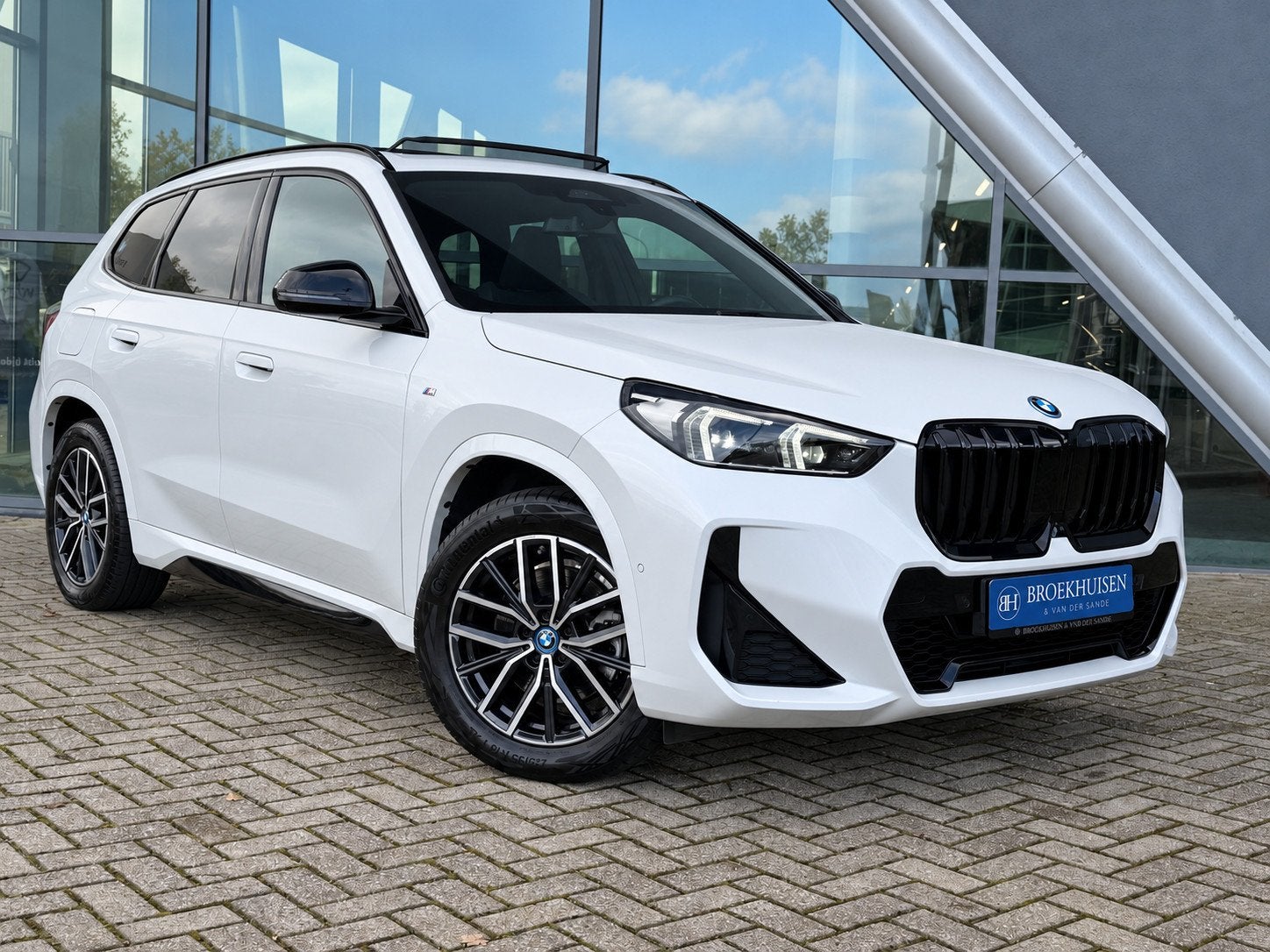 BMW X1 XDrive25e M-sport Pro Driving Assistant 360 Camera /, Gebruikt, Zwart, Wit, Bedrijf