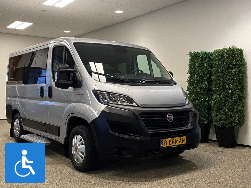 Fiat Ducato L1H1 Rolstoelbus Rolstoel voorin, Auto's, Fiat, Stof, Zwart, 2000 kg, 116 pk
