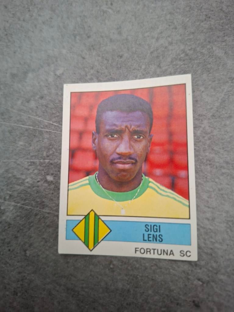 Panini sticker Voetbal 87. Speler Sigi Lens Fortuna SC., Verzenden, Zo goed als nieuw, Sticker
