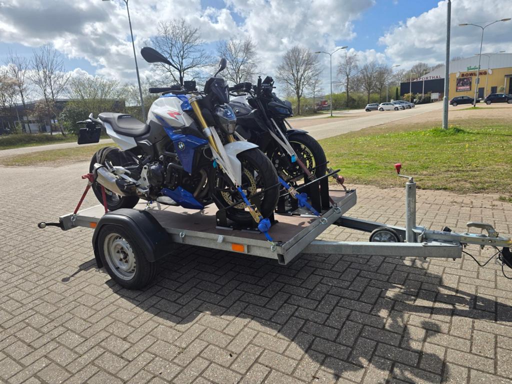 Motortrailer, aanhanger te huur., Ophalen