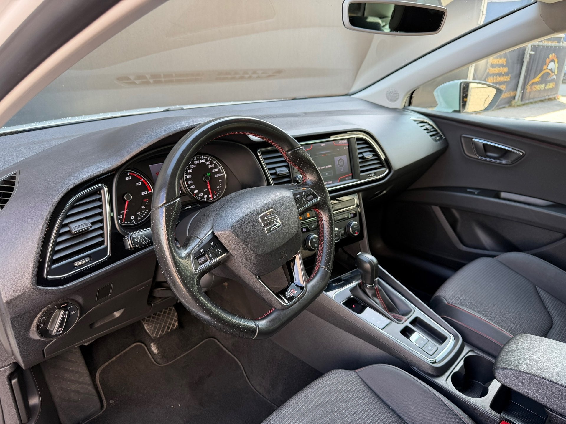 Seat Leon ST 2.0 TSI FR Business Intense Automaat Carplay Se, Stof, Gebruikt, 1984 cc, Leon