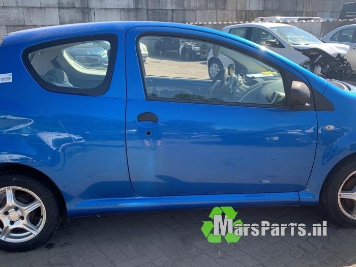 Portier 2Deurs rechts van een Toyota Aygo (LY3D), Auto-onderdelen, Carrosserie en Plaatwerk, Gebruikt, -, Deur, -