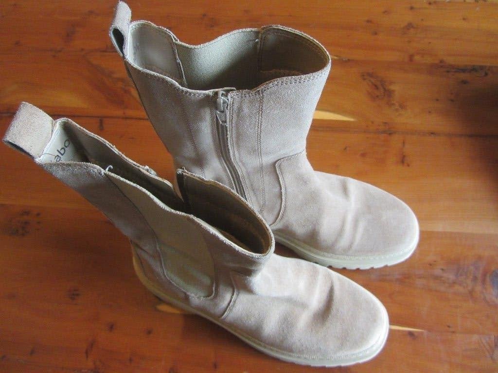 Beige korte laarzen maat 40 van Gabor als nieuw, Beige, Lage of Enkellaarzen, Gabor, Ophalen of Verzenden