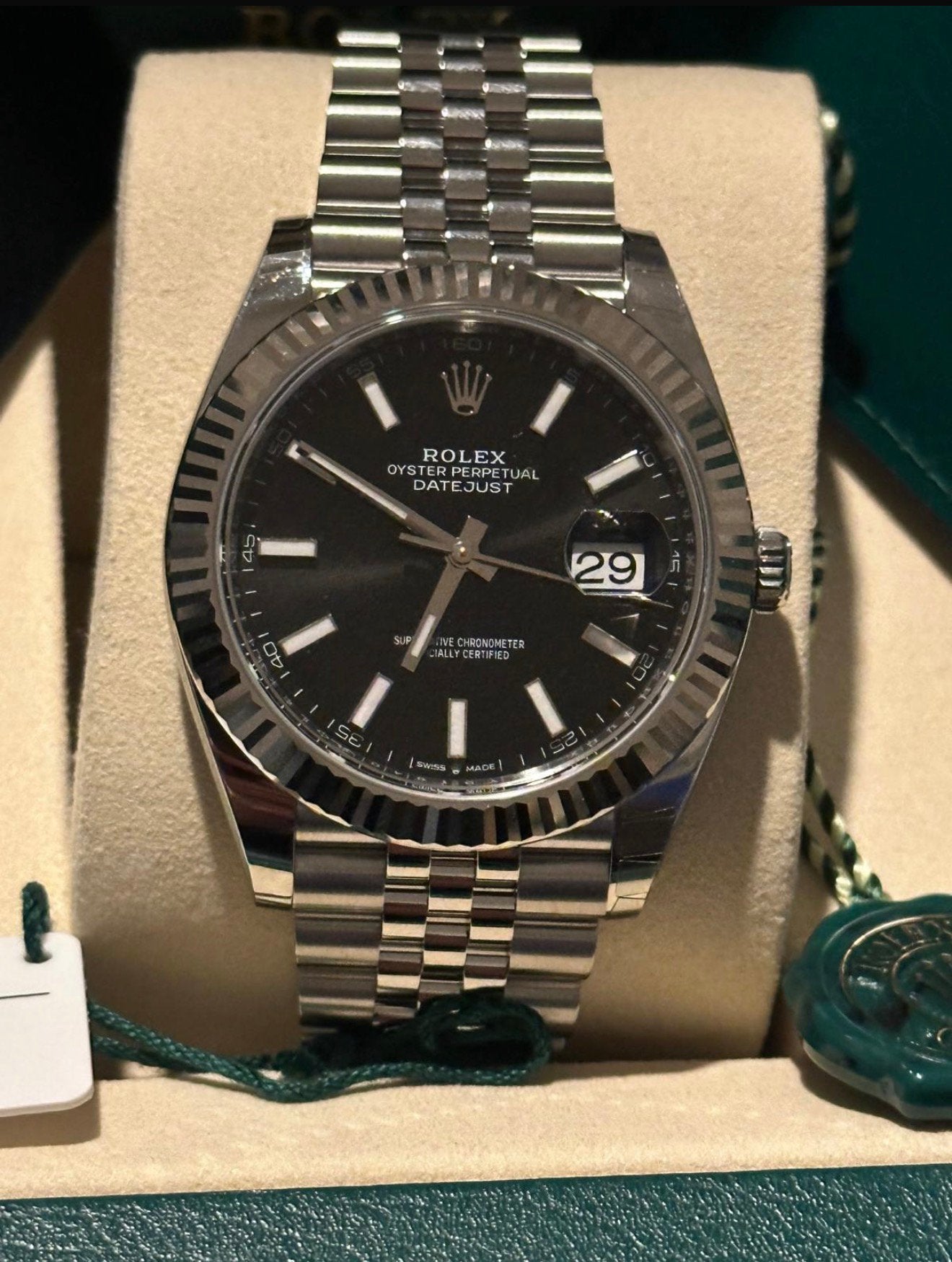 Rolex Datejust 126334 black dial (2025) NEW, Ophalen of Verzenden, Zo goed als nieuw, Staal, Rolex