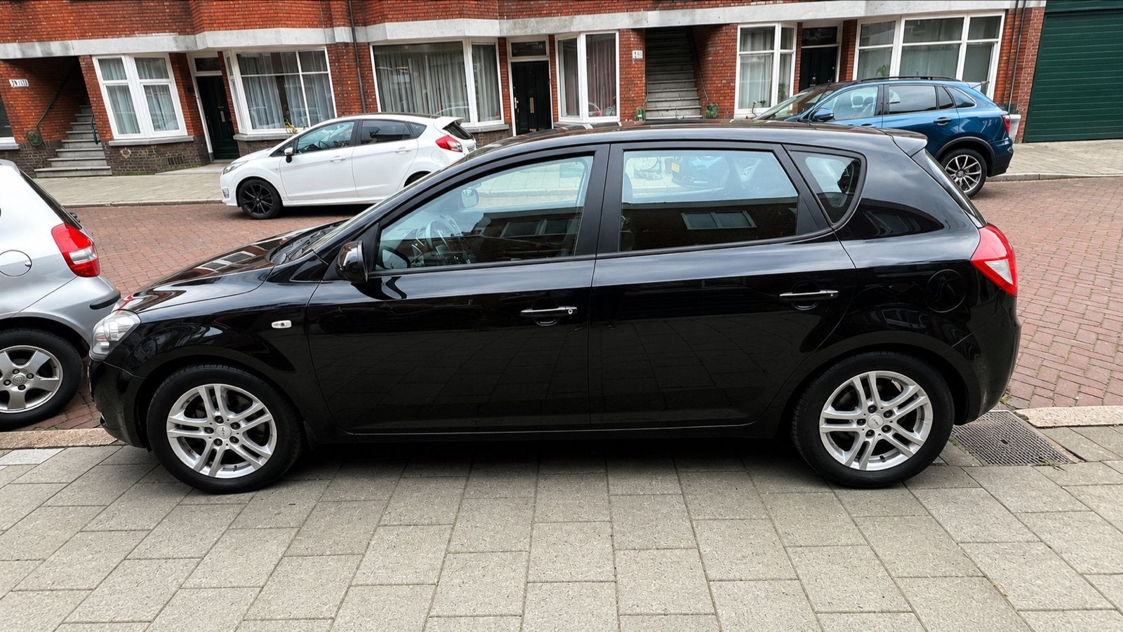 Kia (Pro) Cee d 1.4 Cvvt 2010 Zwart, Auto's, 4 cilinders, 1396 cc, Zwart, 1200 kg