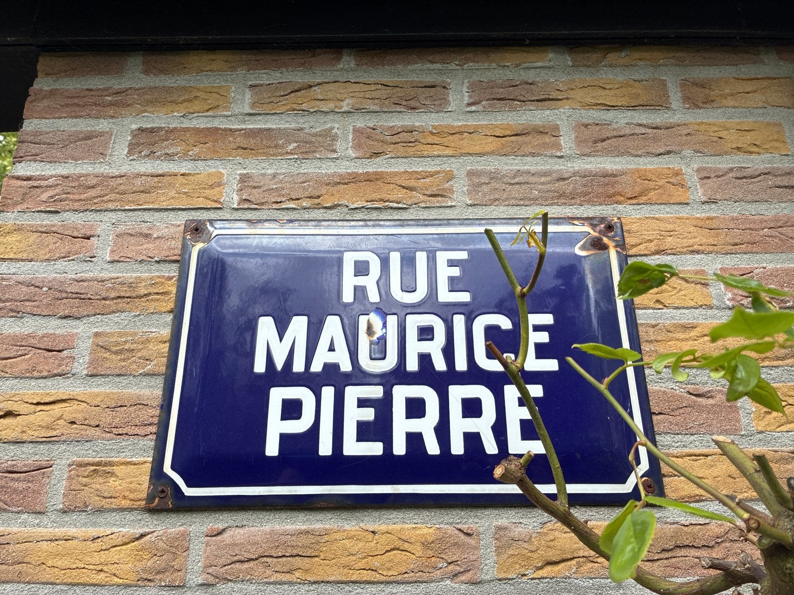 Vintage geëmailleerd straatnaambord 'Rue Maurice Pierre', Antiek en Kunst, Ophalen of Verzenden