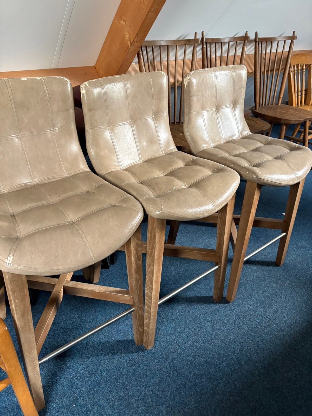 Beige stevige barkrukken, Kunststof, Gebruikt, Met voetsteun, 60 tot 90 cm