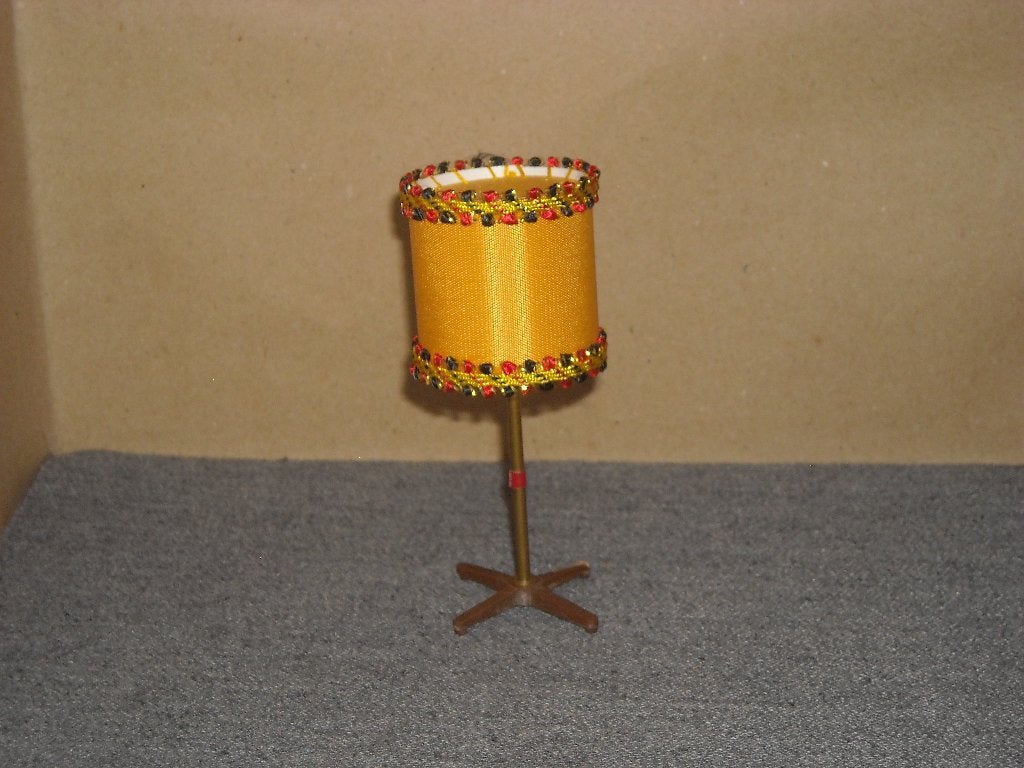 Vloerlamp zonder verlichting, Verzamelen, Ophalen of Verzenden, Gebruikt, Poppenhuis