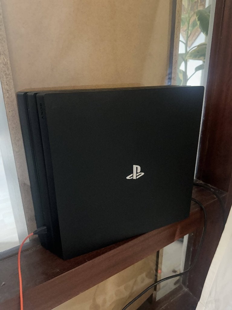 Playstation 4 PRO 1TB + controller + games, 1 speler, Ophalen of Verzenden, Zo goed als nieuw, Vanaf 3 jaar
