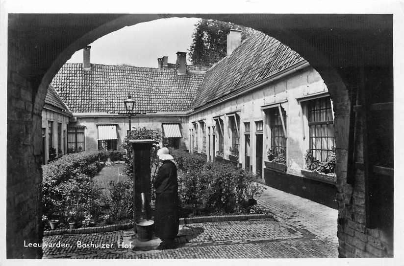 377-001-025 Leeuwarden Boshuizer Hof, Verzamelen, Verzenden, Voor 1920, Friesland