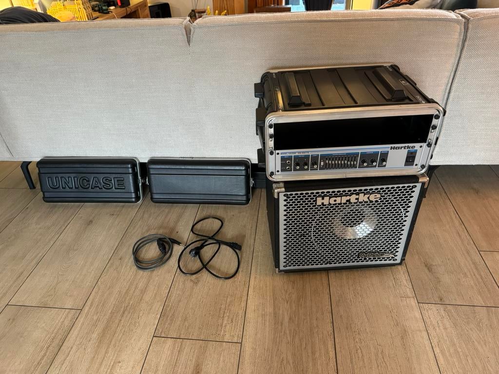 Basversterker Hartke hydrive 112 en Hartke 2500 top + case, Ophalen, Gebruikt, Basgitaar, 100 watt of meer