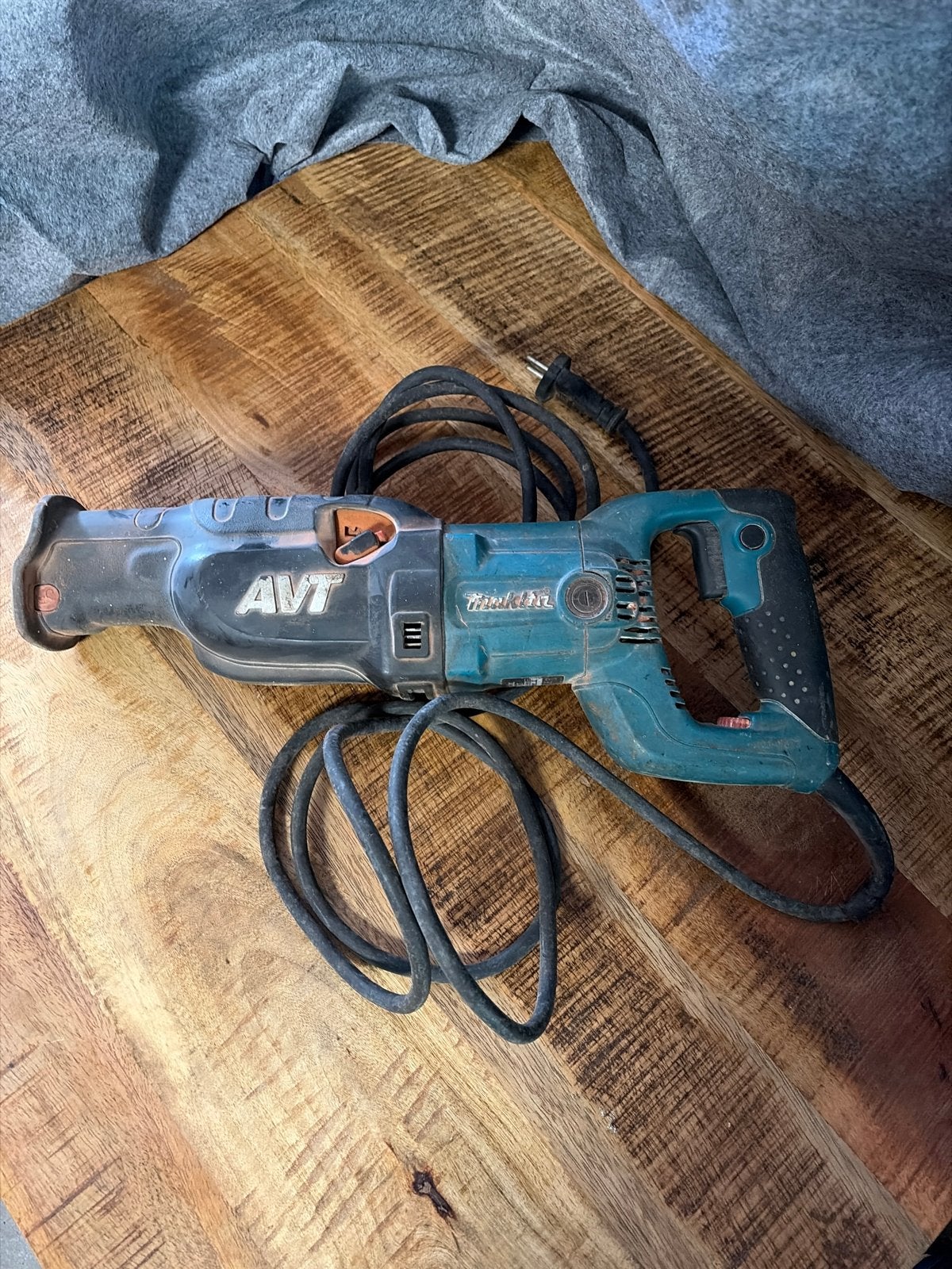 Makita Reciprozaag JR3070CT - Krachtige Zaagmachine, Ophalen, Gebruikt, 70 mm of meer, Reciprozaag