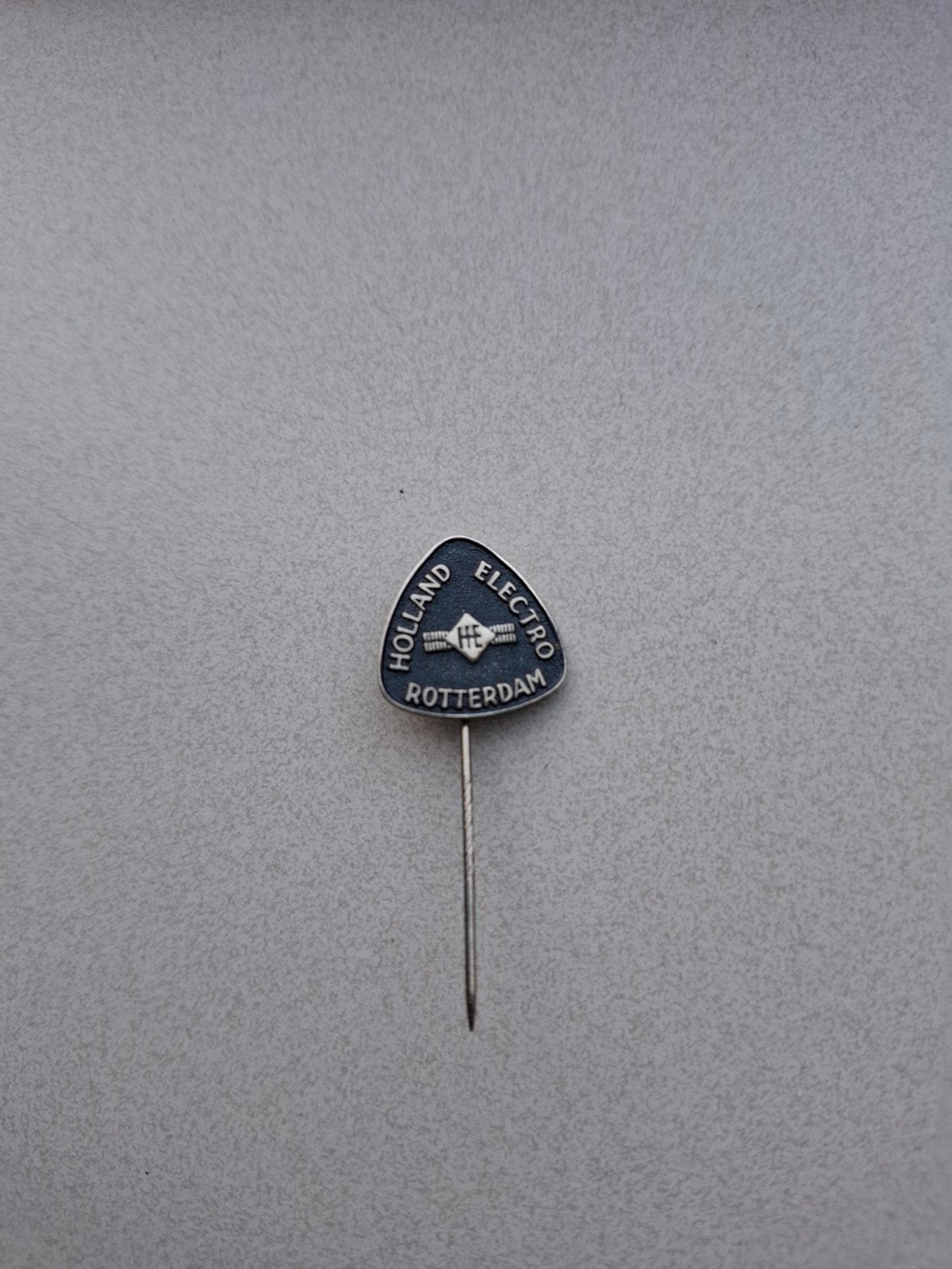 Vintage speldje pin steekspeld Holland Electro Rotterdam, Ophalen of Verzenden