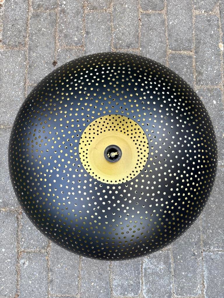 QAZQA Plafondlamp Zwart Goud Geperforeerd - Modern Design, Huis en Inrichting, Lampen | Plafondlampen, Ophalen, Zo goed als nieuw