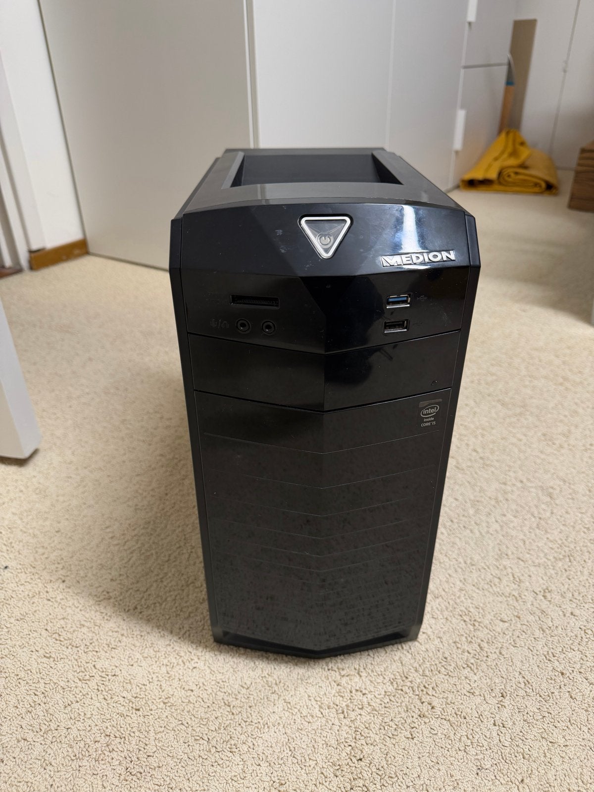 Medion PC Behuizing met Voeding en Frontkabels, Ophalen of Verzenden, Gebruikt