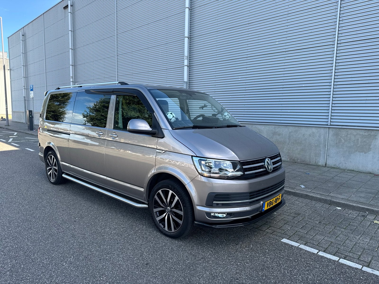 Volkswagen Transporter T6 2.0, Stof, 4 cilinders, 150 pk, Volkswagen