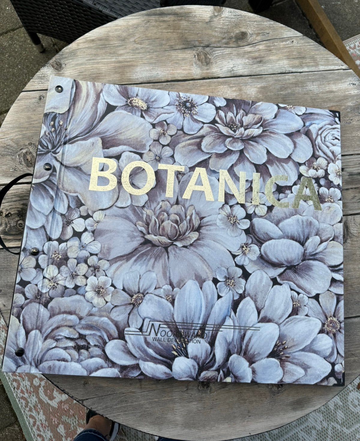 Behangboek, Ophalen of Verzenden, Zo goed als nieuw, Vierkant