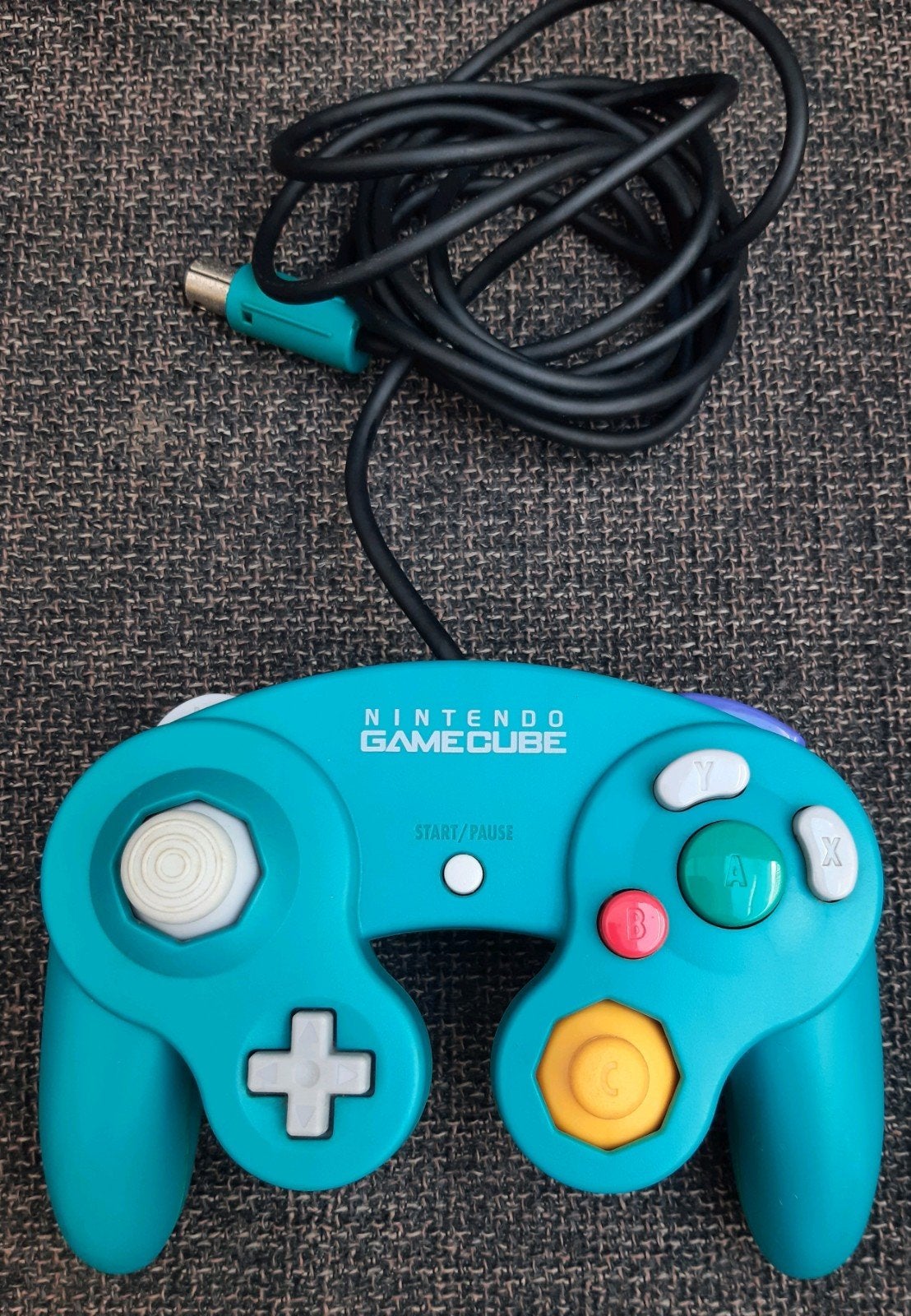 Emerald Blue Gamecube controller, Spelcomputers en Games, Spelcomputers | Nintendo GameCube, Ophalen of Verzenden, Zo goed als nieuw