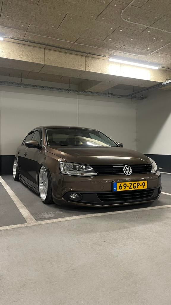 Volkswagen jetta mk6 voorbumper Toffeebraun, Auto-onderdelen, Ophalen, Gebruikt, Bumper, Volkswagen
