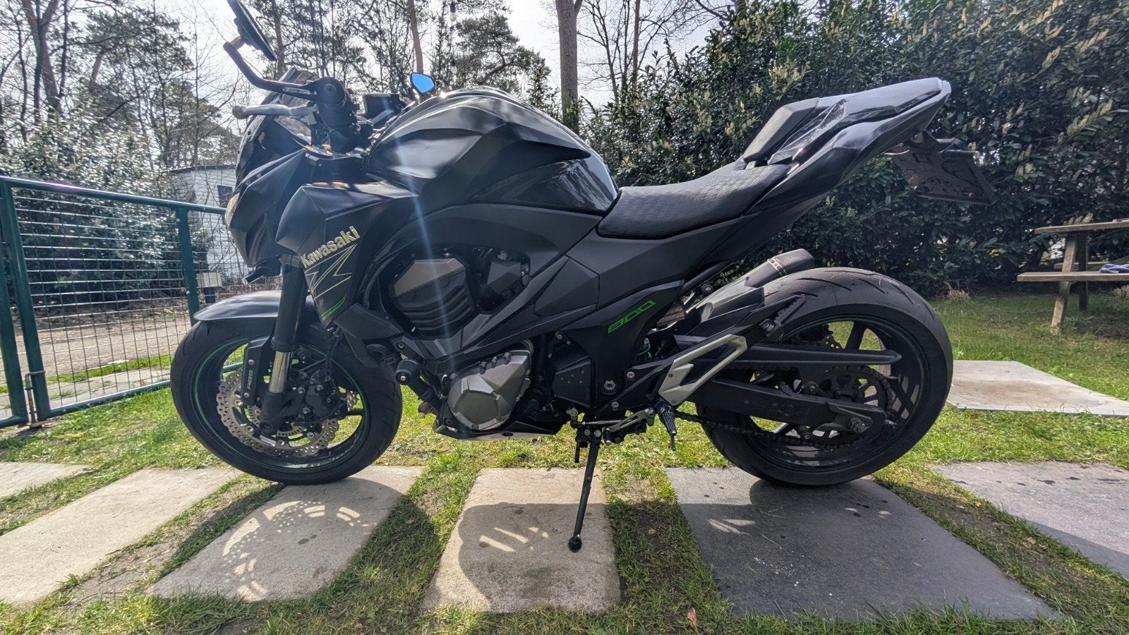 Kawasaki Z800 Performance met LED en Akrapovic sportuitlaat, Motoren, Motoren | Kawasaki, Sportuitlaat, 4 cilinders, Gebruikt