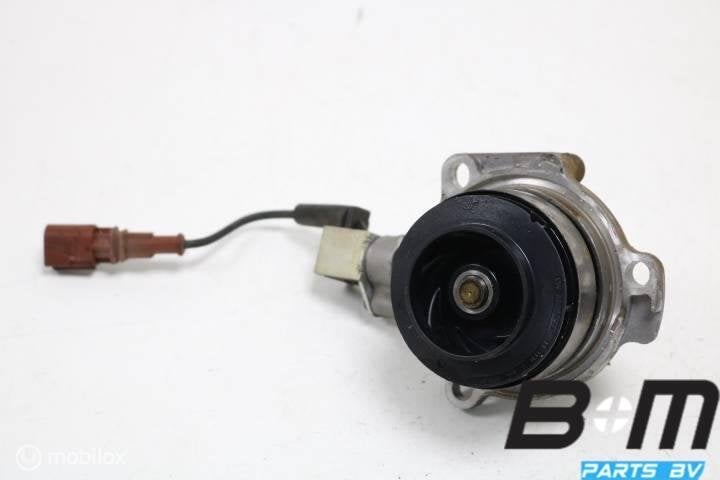 Waterpomp VW Golf 7 04L121011, Gebruikt
