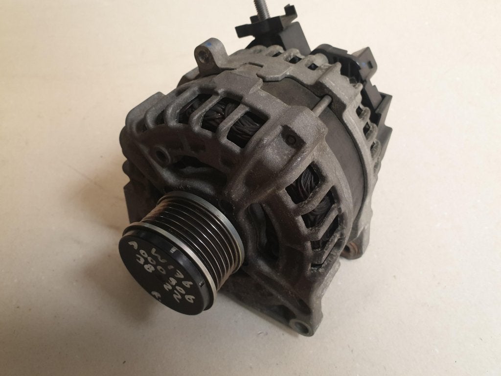 Dynamo Mercedes W176 A-Klasse A0009063822 W117 CLA, Niet ingevuld, Gebruikt, Mercedes-Benz, Niet ingevuld