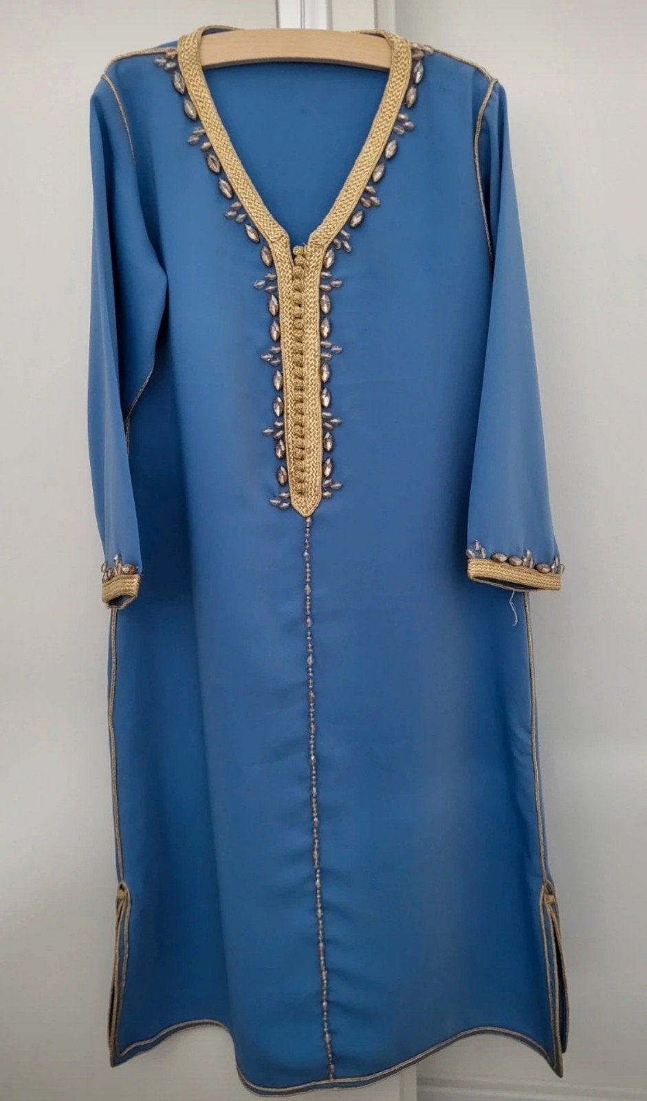 Mooie blauwe kaftan met gouden details en steentjes maat 104, Ophalen of Verzenden, Zo goed als nieuw, Meisje, Jurk of Rok