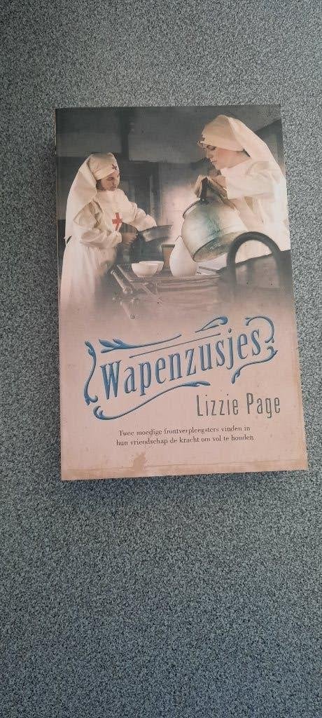 Lizzie Page - wapenzusjes, Ophalen of Verzenden, Zo goed als nieuw