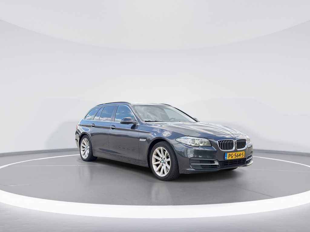 BMW 5 Serie Touring 525d M Sport Edition | PG-564-S, Automaat, Achterwielaandrijving, Euro 6, 2000 kg