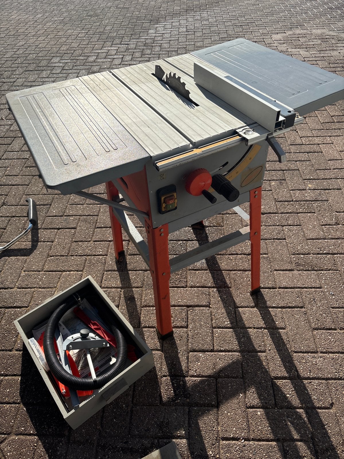 Zaagtafel einhell TKS 15/250 met nieuw zaagblad, Ophalen of Verzenden, Gebruikt, Cirkelzaag