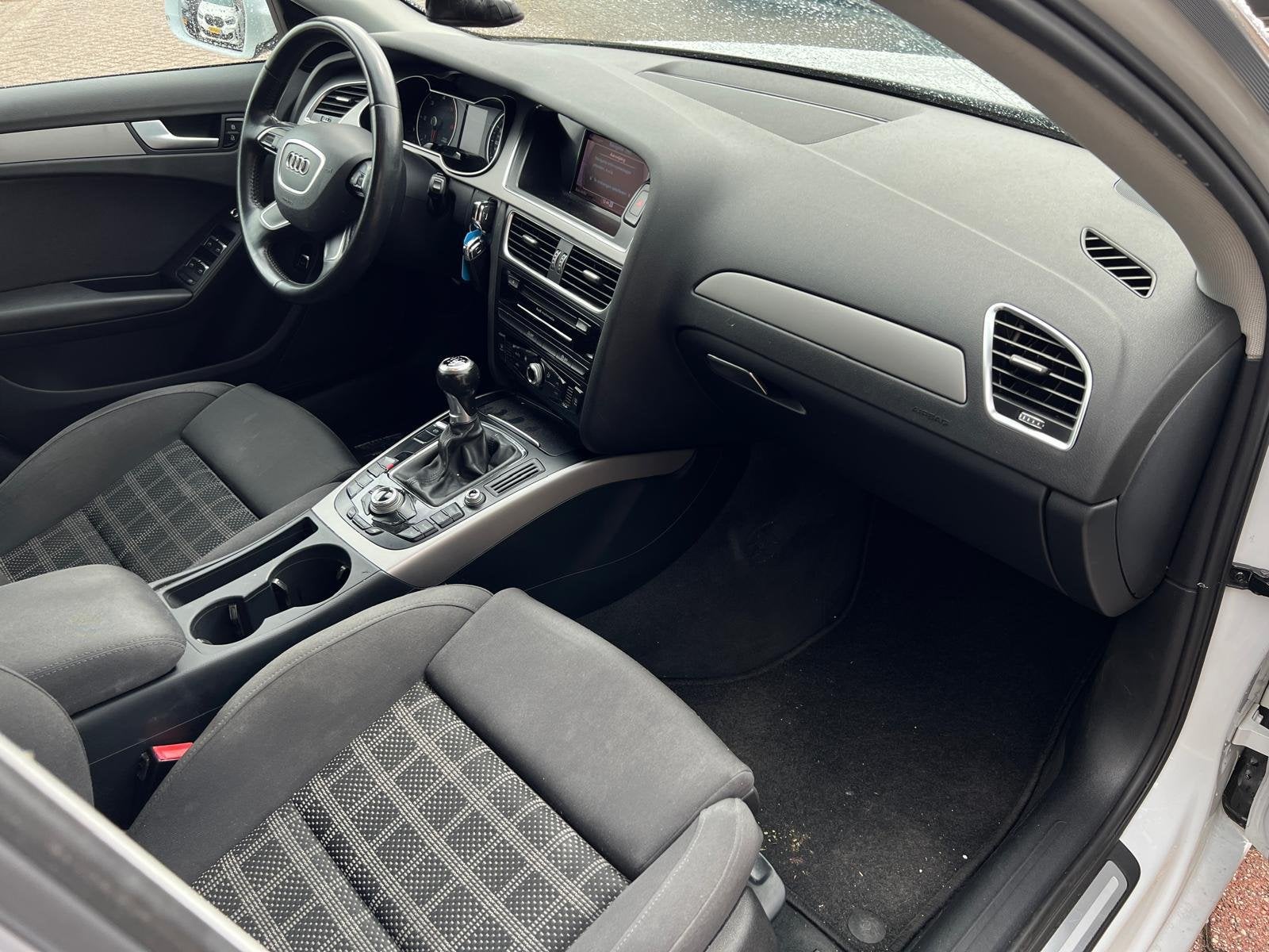 Audi A4 Limousine 2.0 TDI e Pro Line Business, Auto's, Audi, Voorwielaandrijving, Euro 5, Gebruikt, Zwart