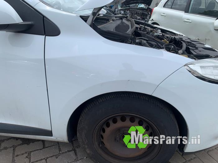 Scherm rechts-voor van een Renault Megane, Gebruikt, -, Renault, -