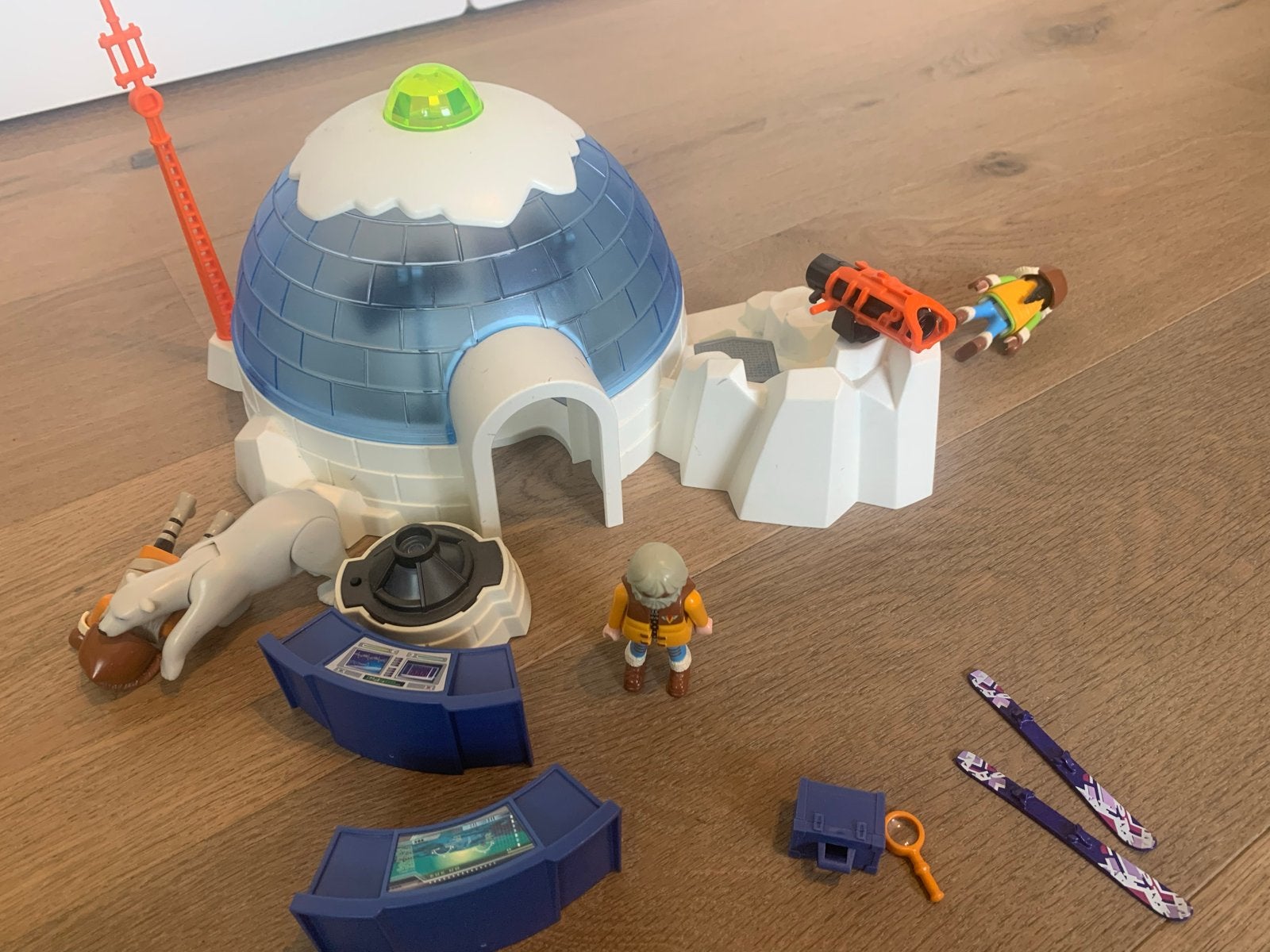 Playmobil Arctische basis met sneeuwscooter en figuren, Ophalen of Verzenden, Gebruikt, Los playmobil
