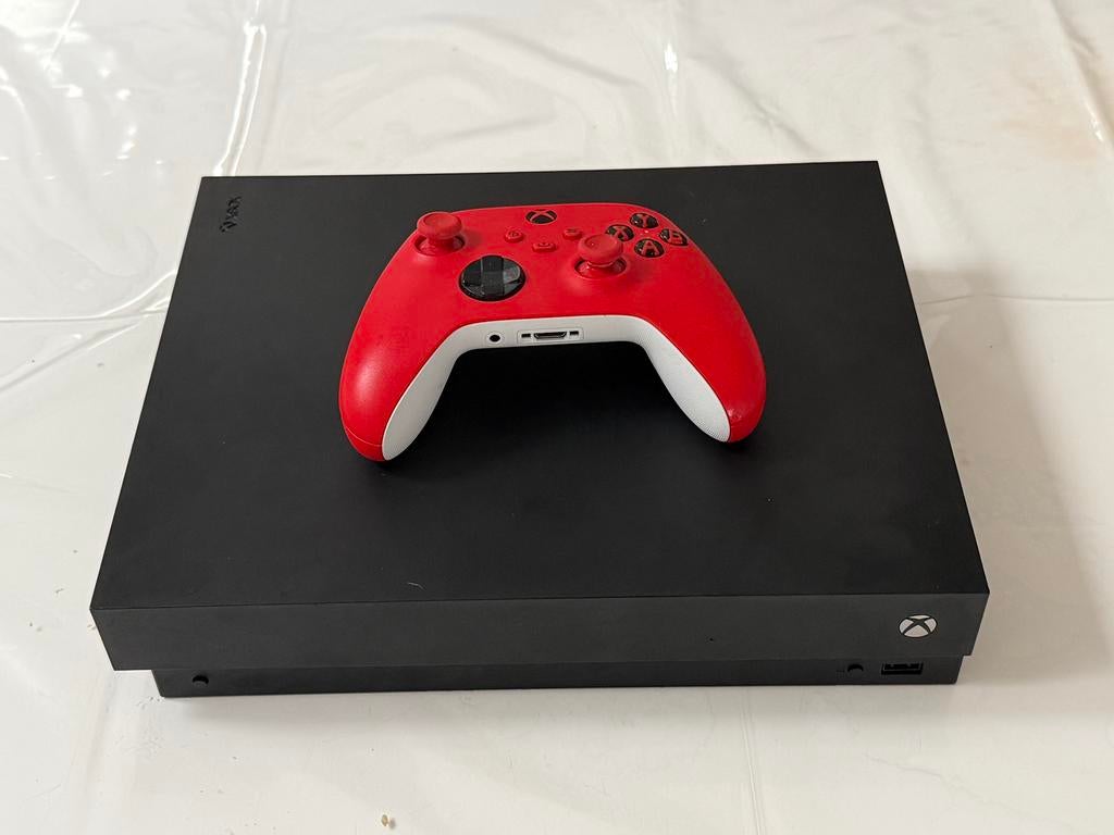 Xbox One X, Spelcomputers en Games, Spelcomputers | Xbox One, 500 GB, Xbox, Ophalen of Verzenden, Zo goed als nieuw