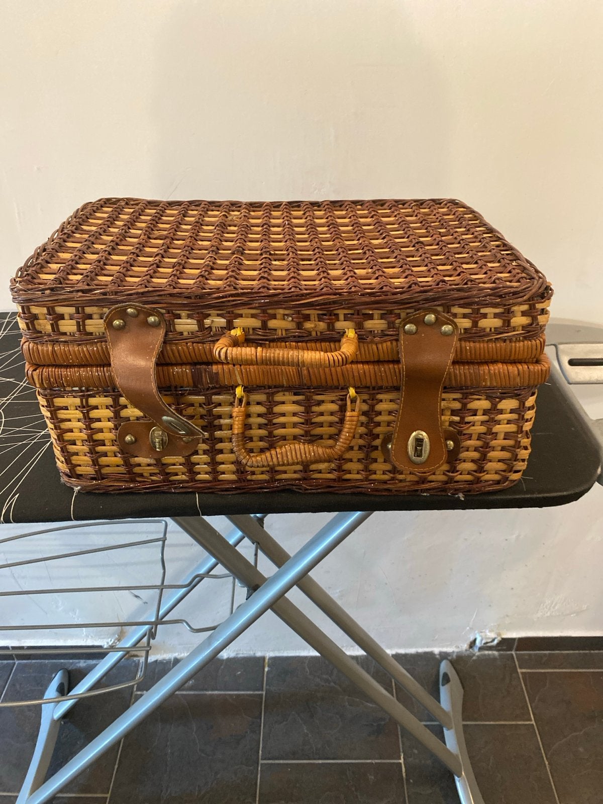 Nieuwe picknickmand 46x30 cm met complete inhoud, Ophalen, Nieuw