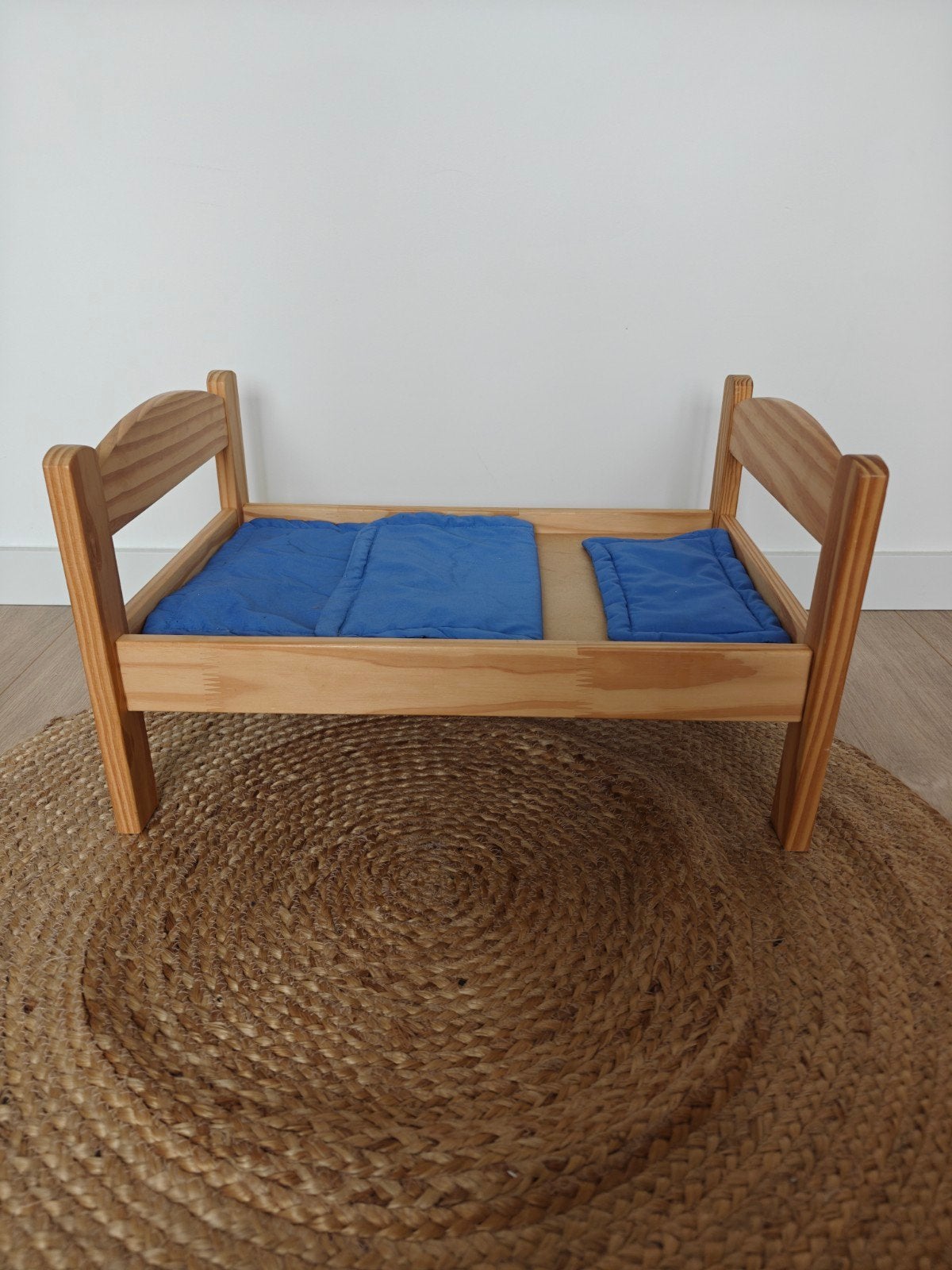 IKEA Poppenbedje van hout met blauw beddengoed, Ophalen, Gebruikt, Overige typen
