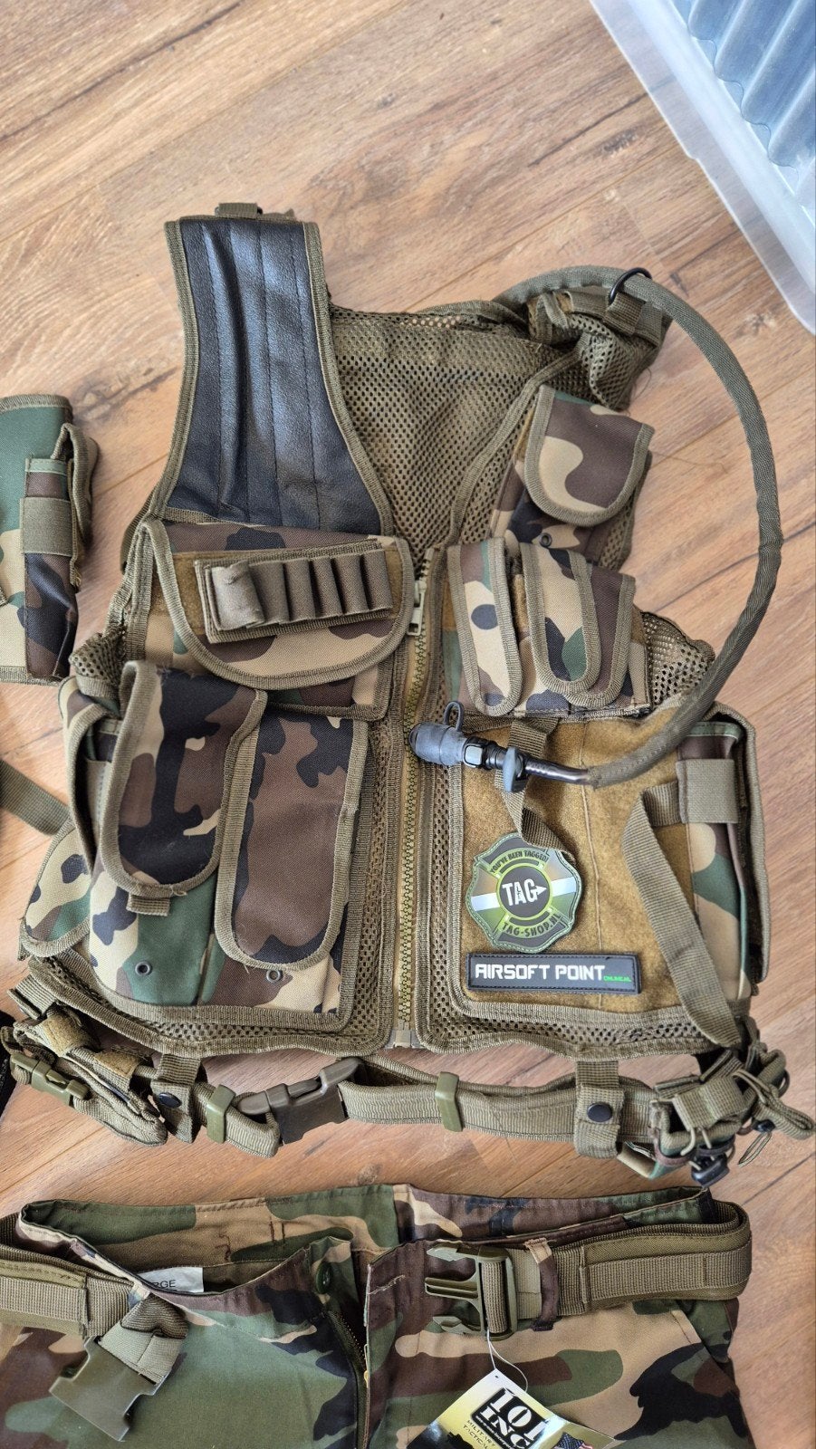 Nieuw Airsoft Camouflage Pak met Vest, Broek, Hoed en Masker, Ophalen of Verzenden, Nieuw