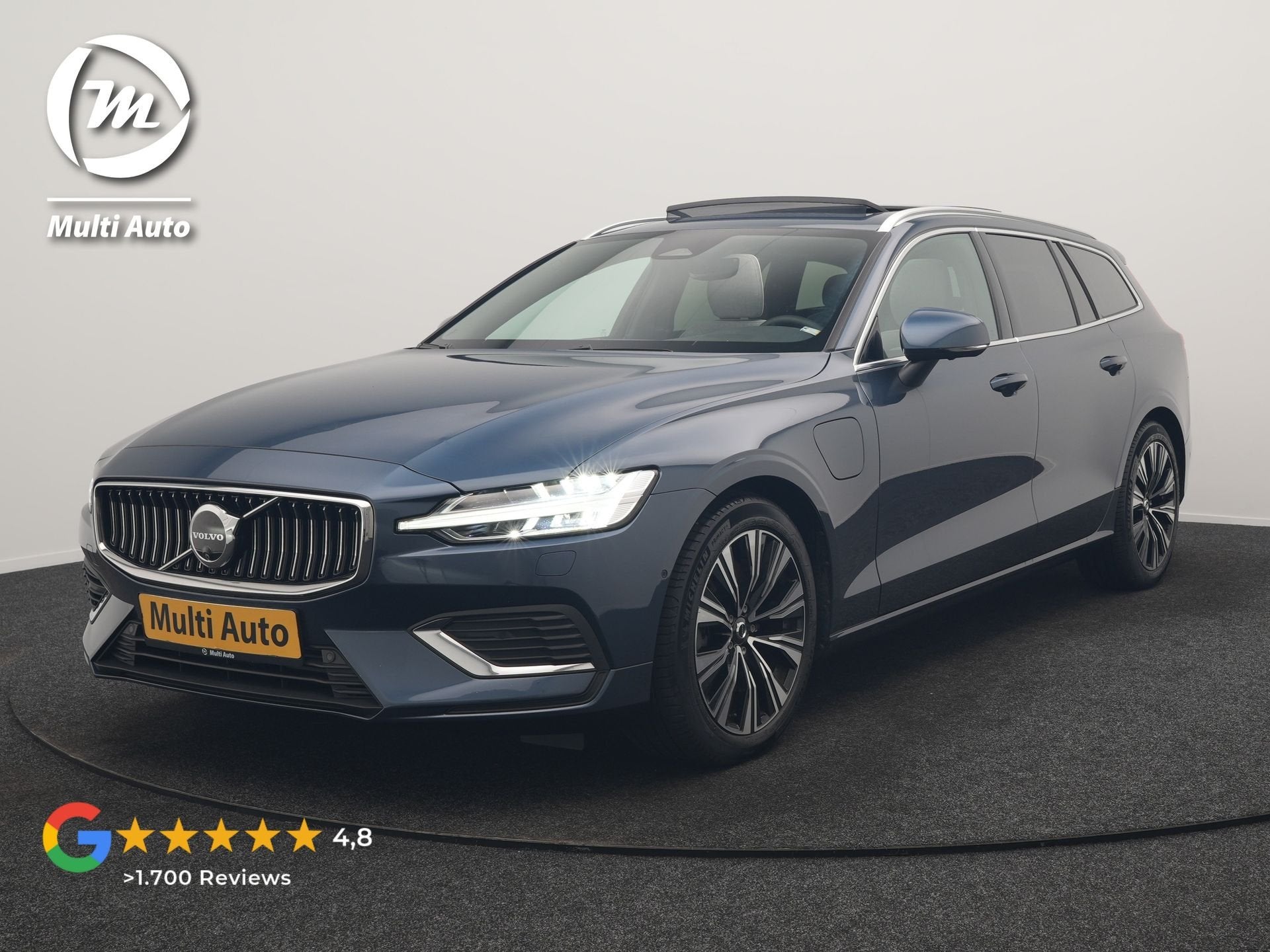 Volvo V60 T6 AWD Plus Bright LONG RANGE PHEV 350pk Dealer O., Automaat, Stof, Gebruikt, 4 cilinders
