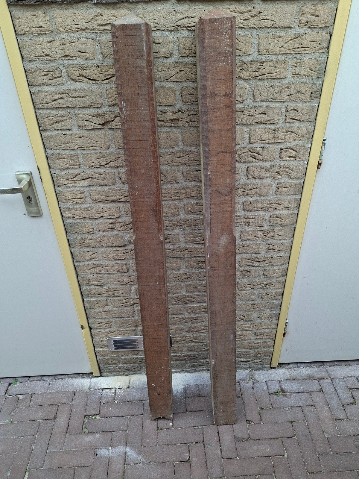 2 hardhouten hek palen 10x10 lengte 1.55cm, Tuin en Terras, Palen, Balken en Planken, Ophalen, Nieuw, 250 cm of meer, Palen