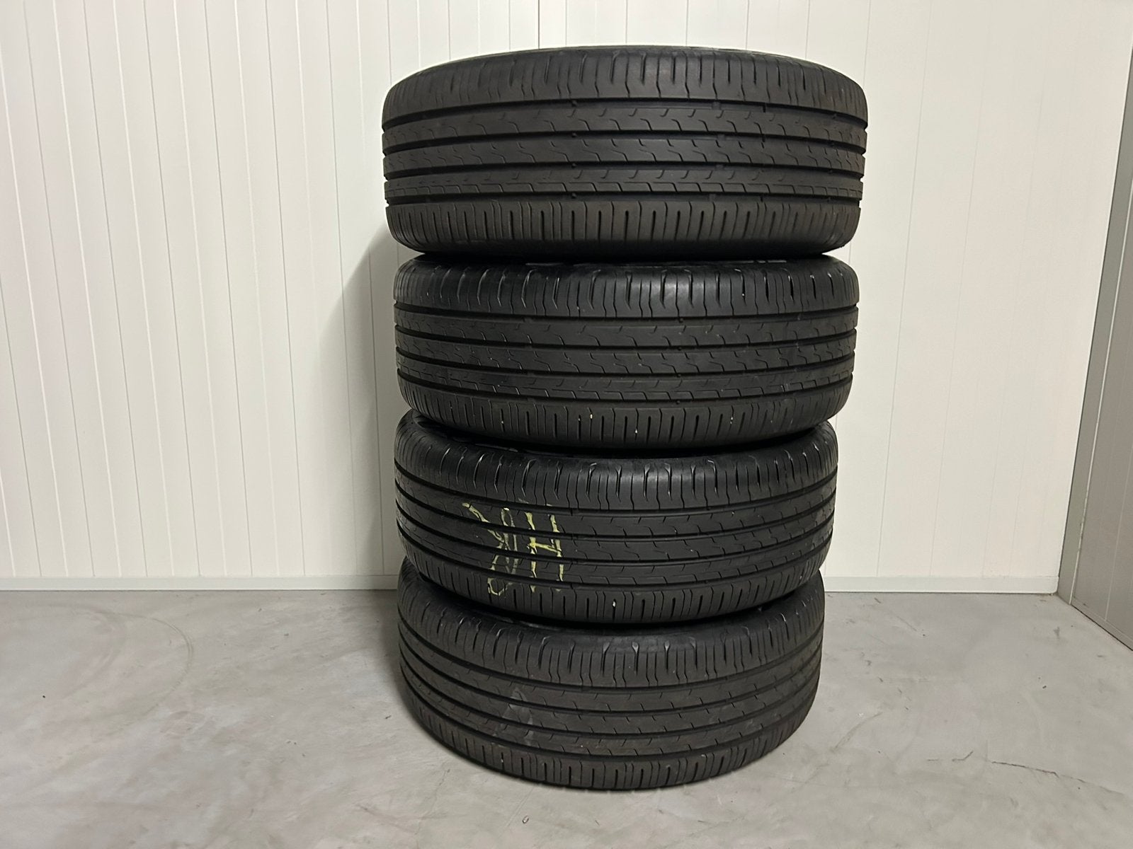 Originele Toyota Yaris cross 17 inch Continental zomer ZGAN, Auto-onderdelen, Banden en Velgen, Ophalen, Banden en Velgen, Personenwagen