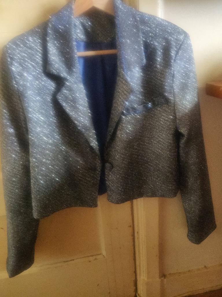 Crazy cropped blazertje s of xs, Kleding | Dames, Overige kleuren, Ophalen of Verzenden, Zo goed als nieuw, Jasje