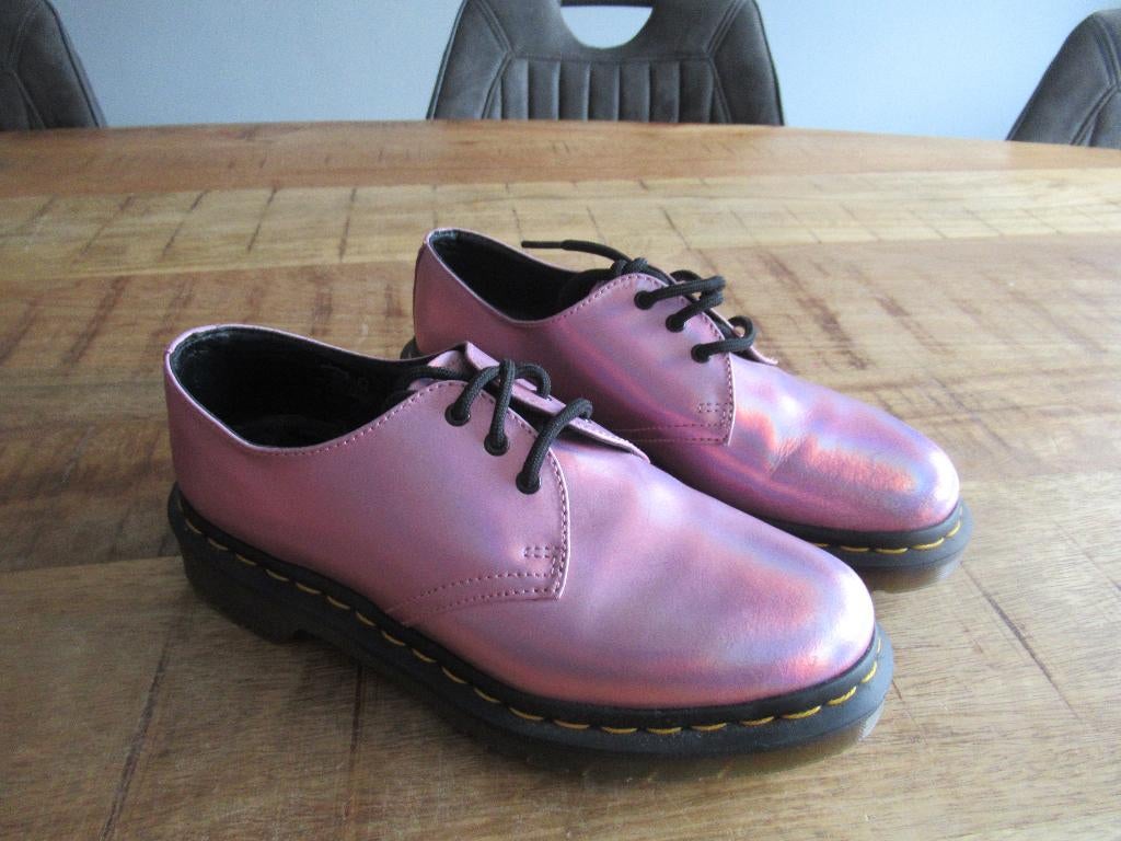Dr. Martens roze schoen maat 38, Kleding | Dames, Schoenen, Schoenen met lage hakken, Nieuw, Ophalen of Verzenden, Dr. Martens
