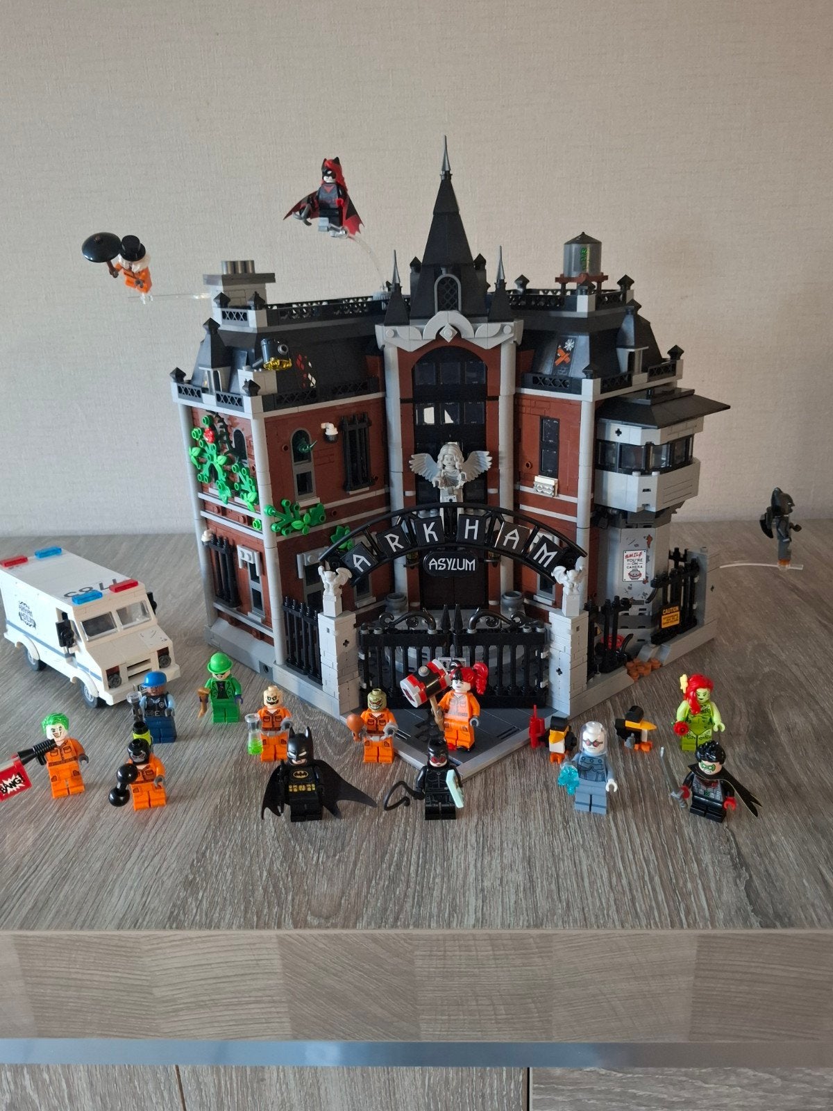 LEGO 76300, Batman Arkham Asylum met figuren, Ophalen of Verzenden, Zo goed als nieuw