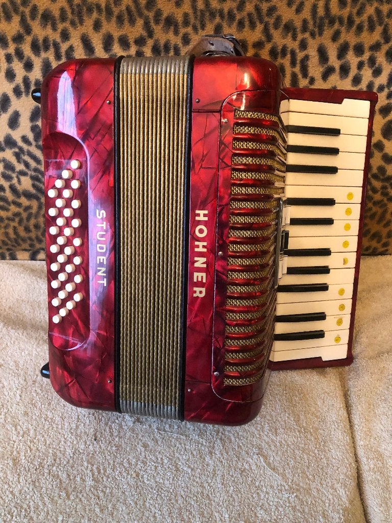 ACCORDEON HOHNER STUDENT 32 bas in koffer =VERKOCHT !!!!!, Ophalen, Gebruikt