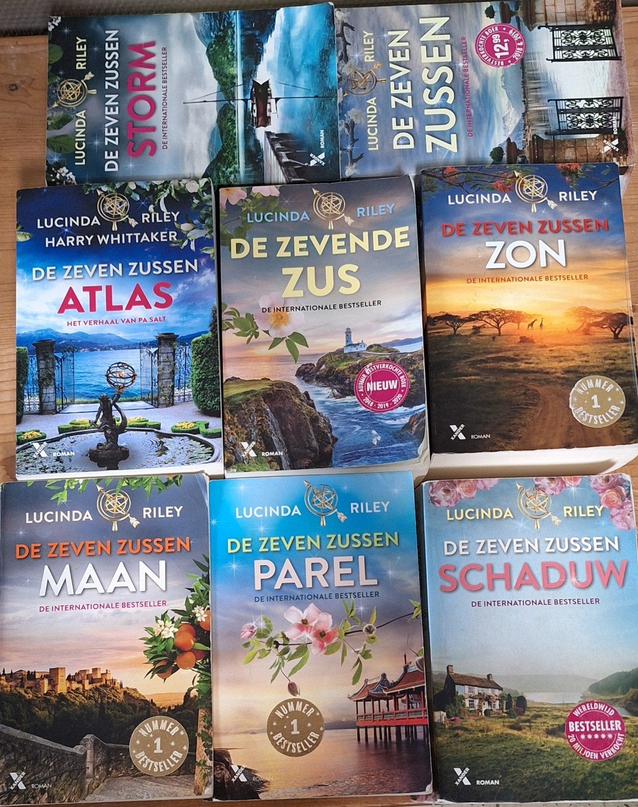 De Zeven Zussen serie - Lucinda Riley (8 boeken), Boeken, Ophalen of Verzenden, Zo goed als nieuw, Lucinda Riley, Europa overig