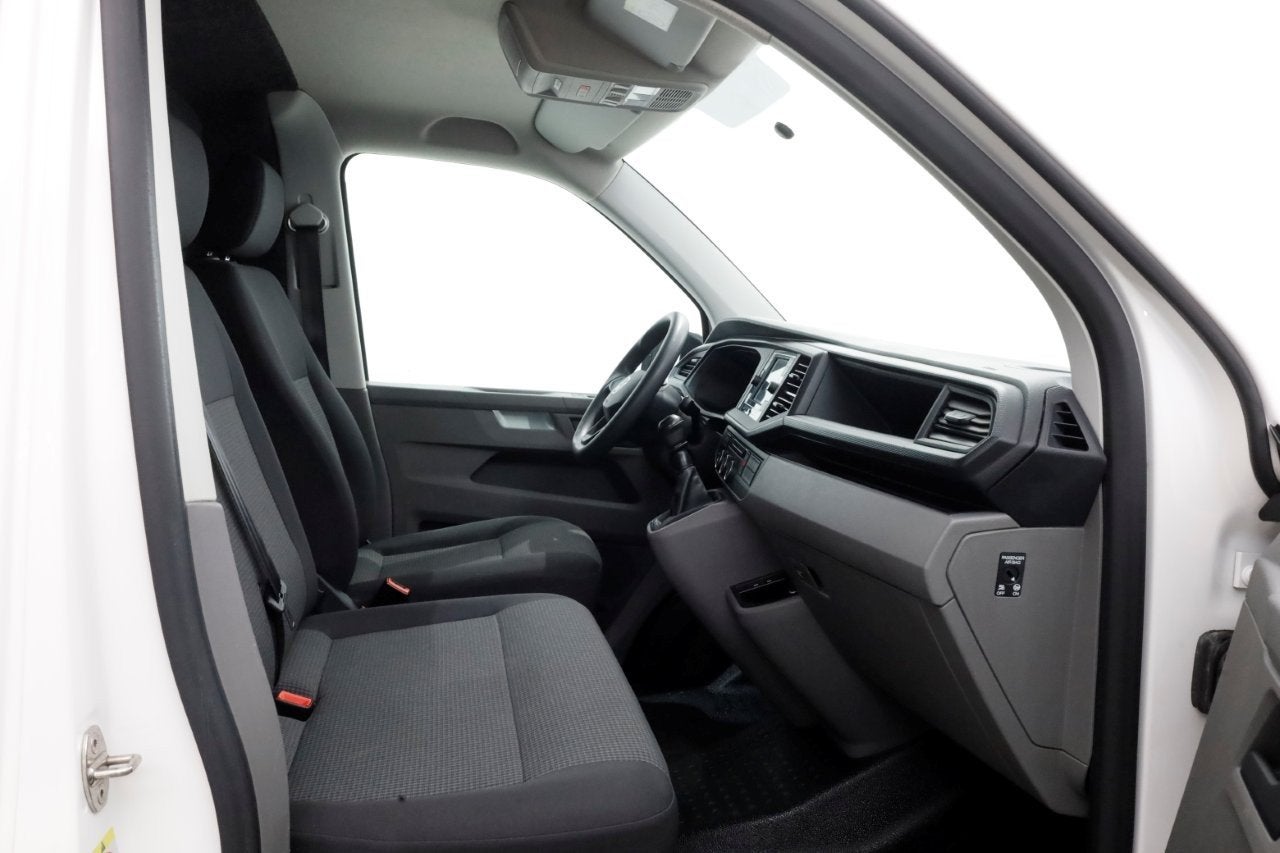 Volkswagen Transporter T6.1 2.0 TDI 150pk L1H1 Airco/CarPlay, Auto's, Voorwielaandrijving, Gebruikt, Euro 6, 4 cilinders