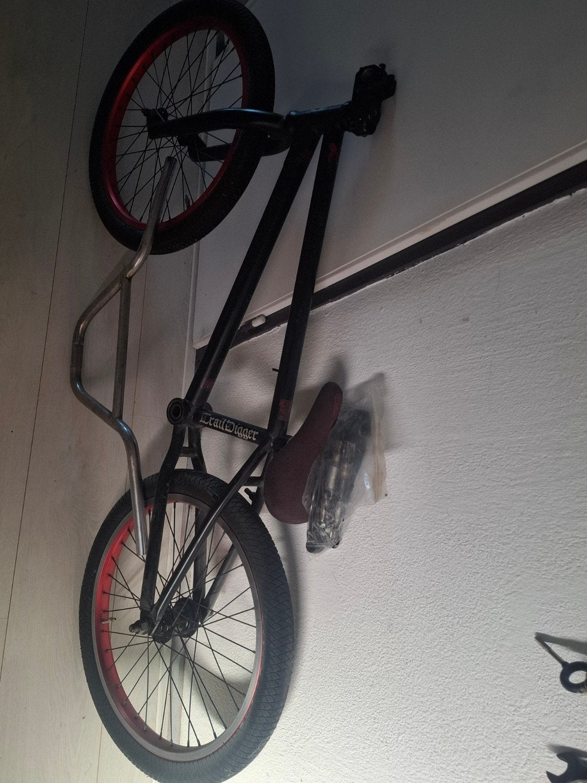 BMX Projectfiets - Zwart met Rode Velgen, Staal, Eastern Bikes, Velgrem, Ophalen of Verzenden