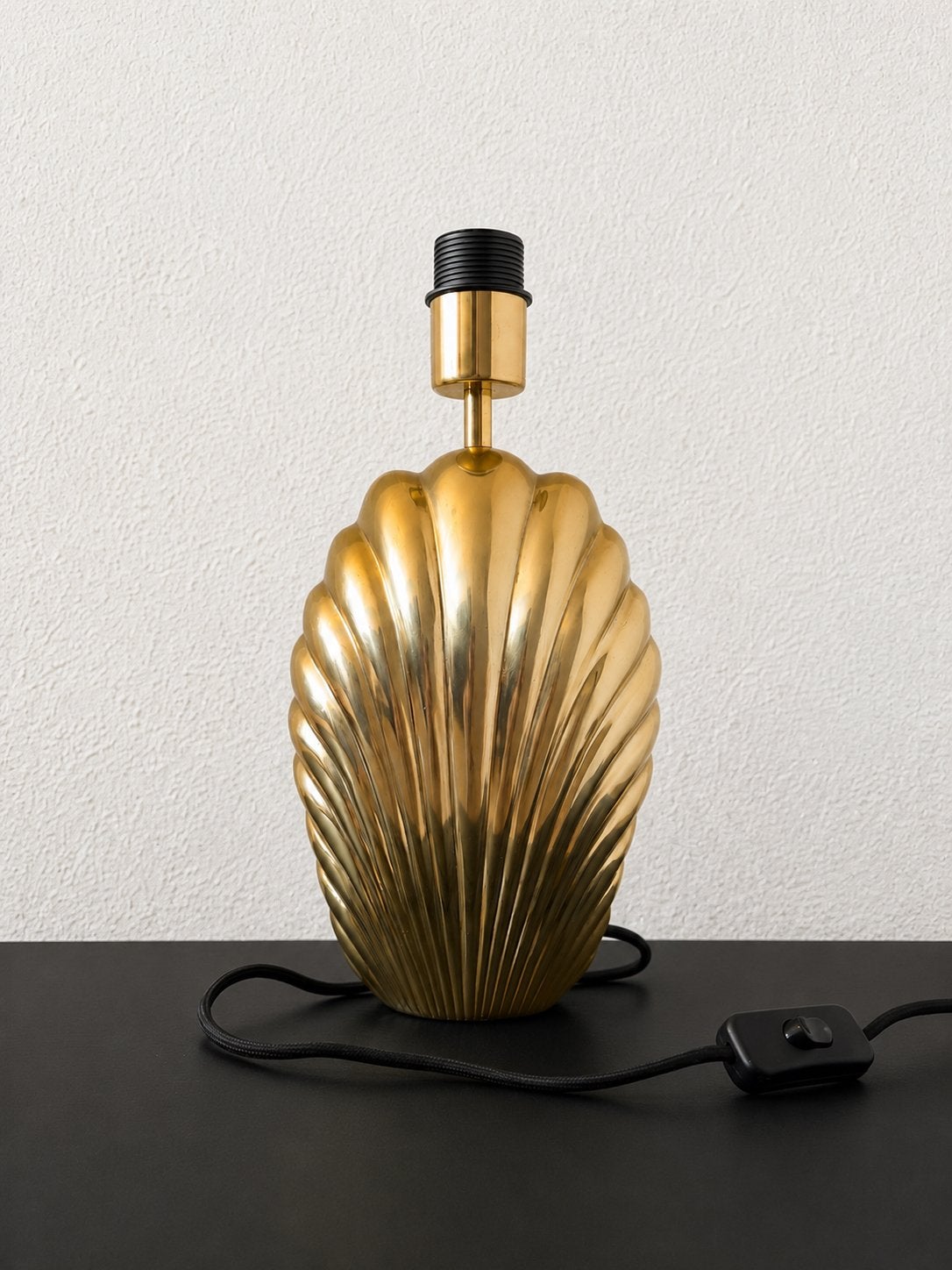 H&M HOME schelpvormige lampenvoet messing, Huis en Inrichting, Lampen | Tafellampen, Met schakelaar, Overige merken, Goud, Verzenden